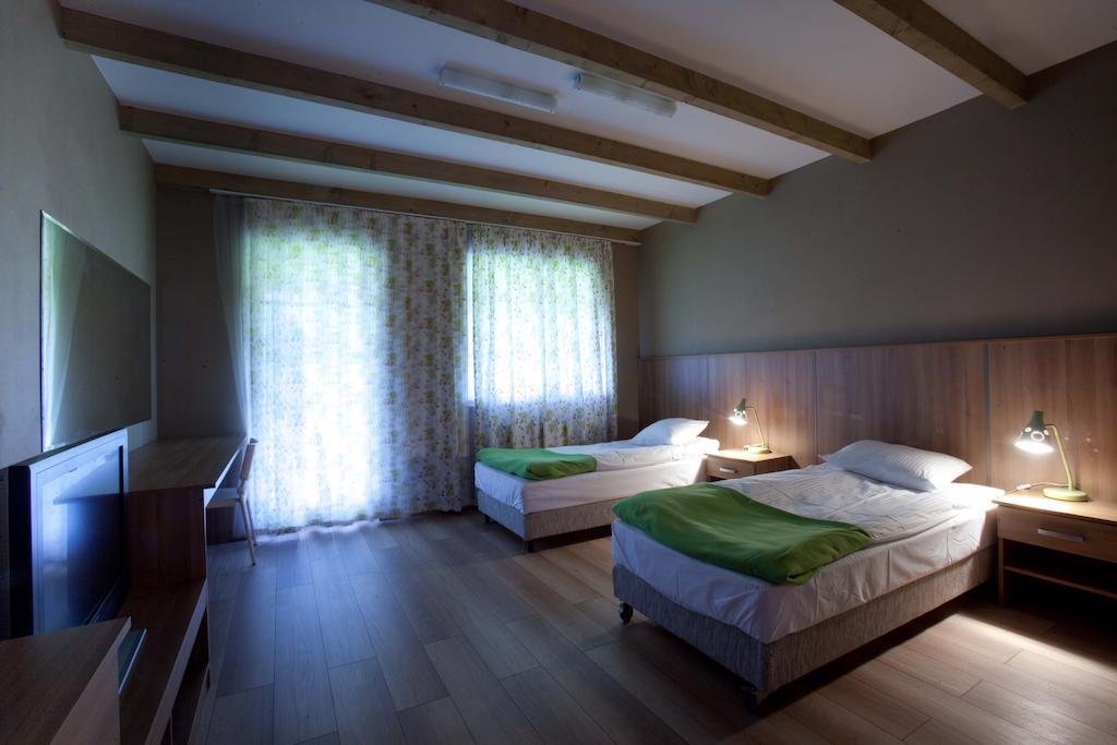 Gostar Aparthotel Jelenia Gora Room photo