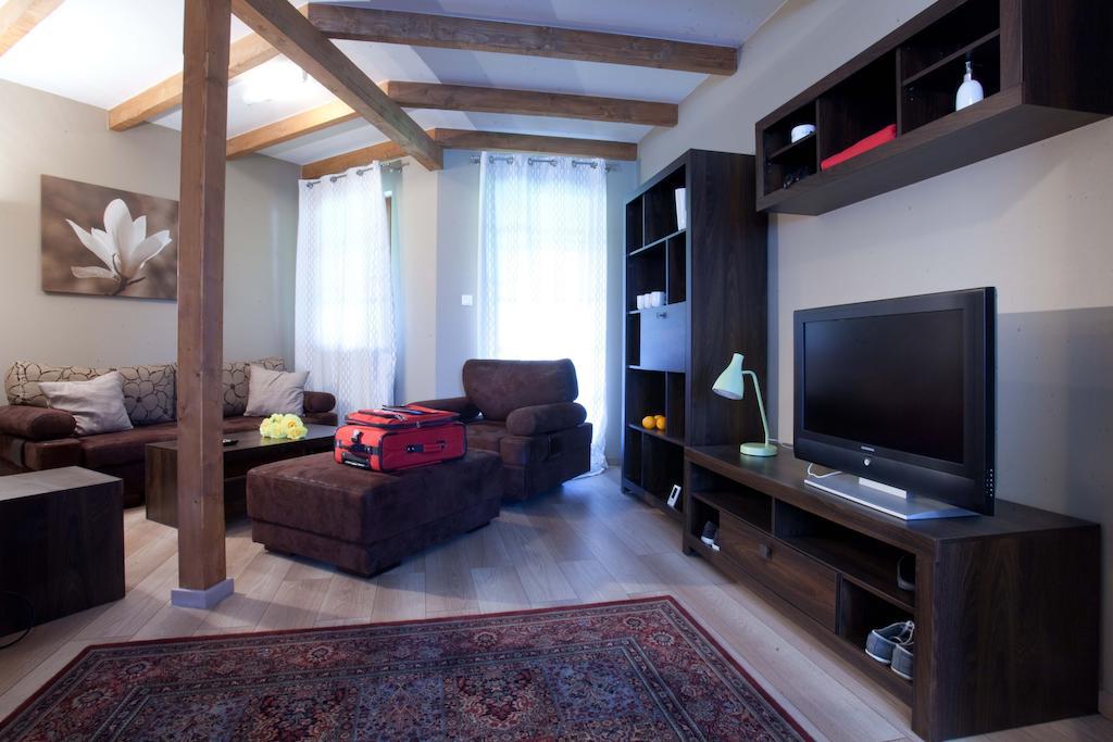 Gostar Aparthotel Jelenia Gora Room photo