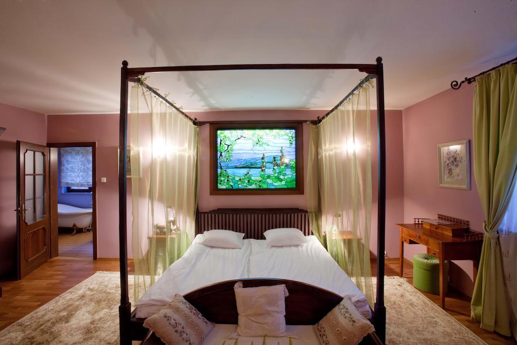 Gostar Aparthotel Jelenia Gora Room photo